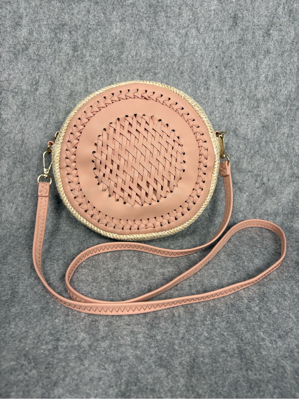 Round Woven Crossbody Bag in Blush Pink